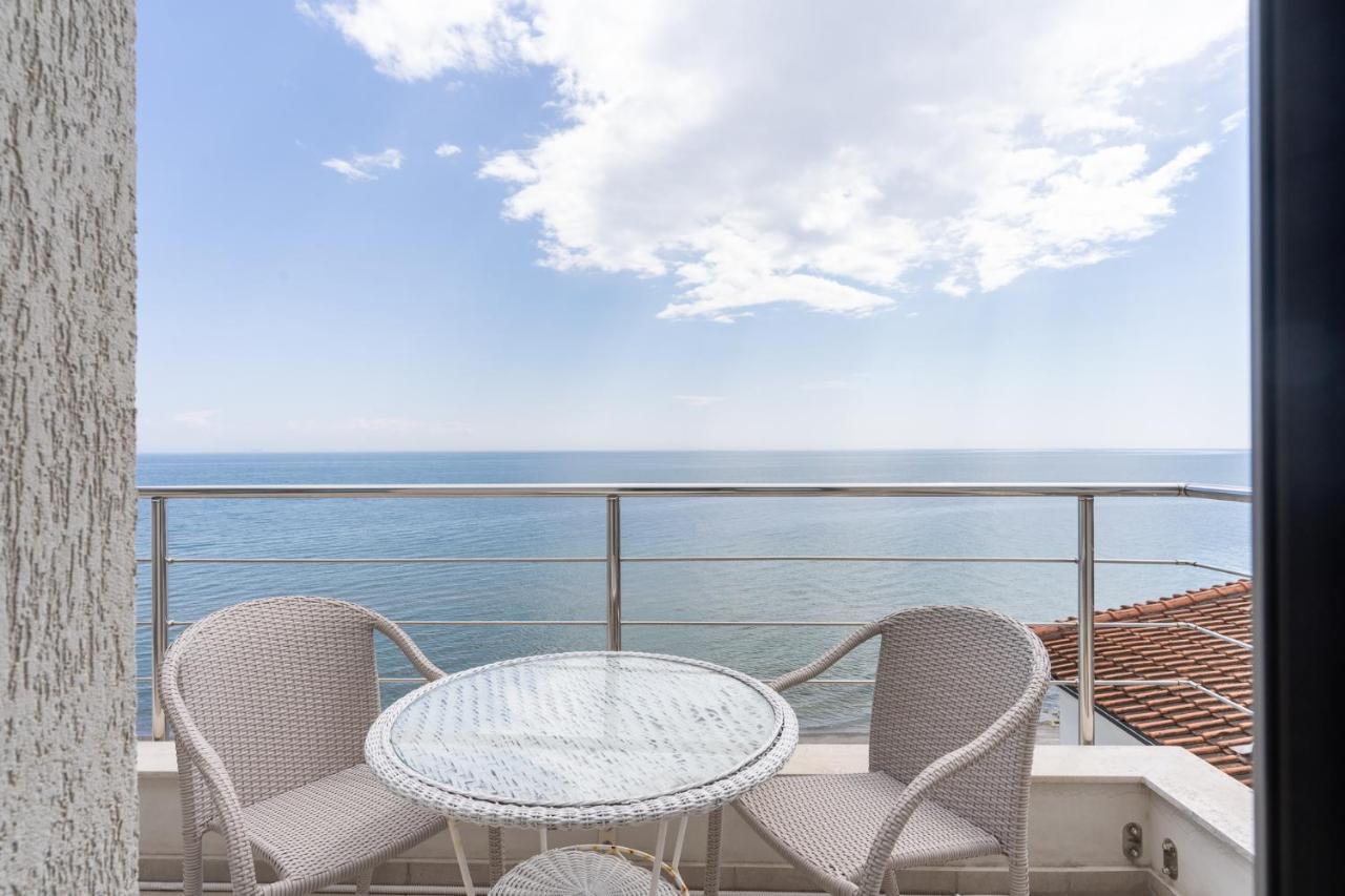 White Pearl Apartments Paralia Katerinis Exterior photo